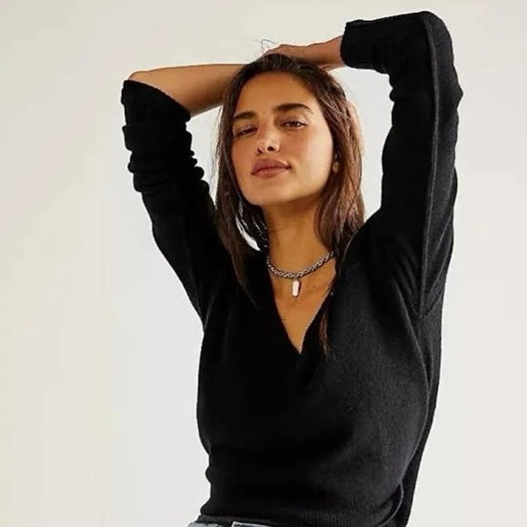 Free People Sweaters - Free People XS Stellar Cashmere Sweater NWOT Black